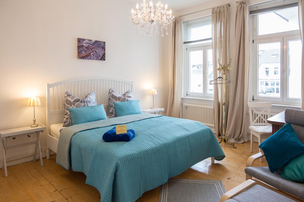 Blues & Chutney Bonn Bed & Breakfast Room photo