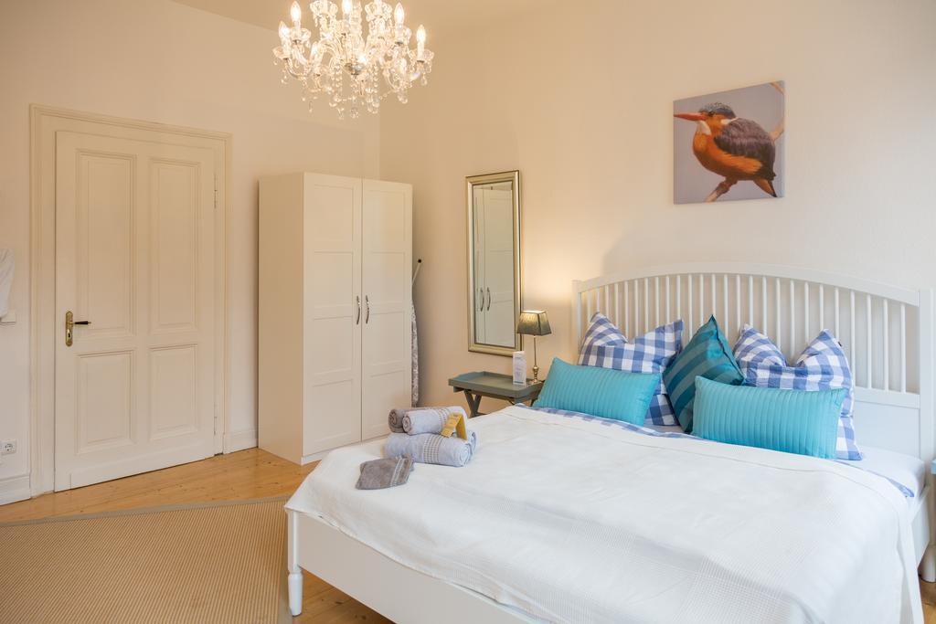 Blues & Chutney Bonn Bed & Breakfast Room photo